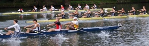 Rudern bei einer Regatta